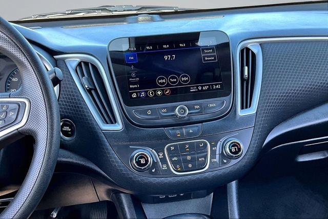 Used 2023 Chevrolet Malibu LT image 9