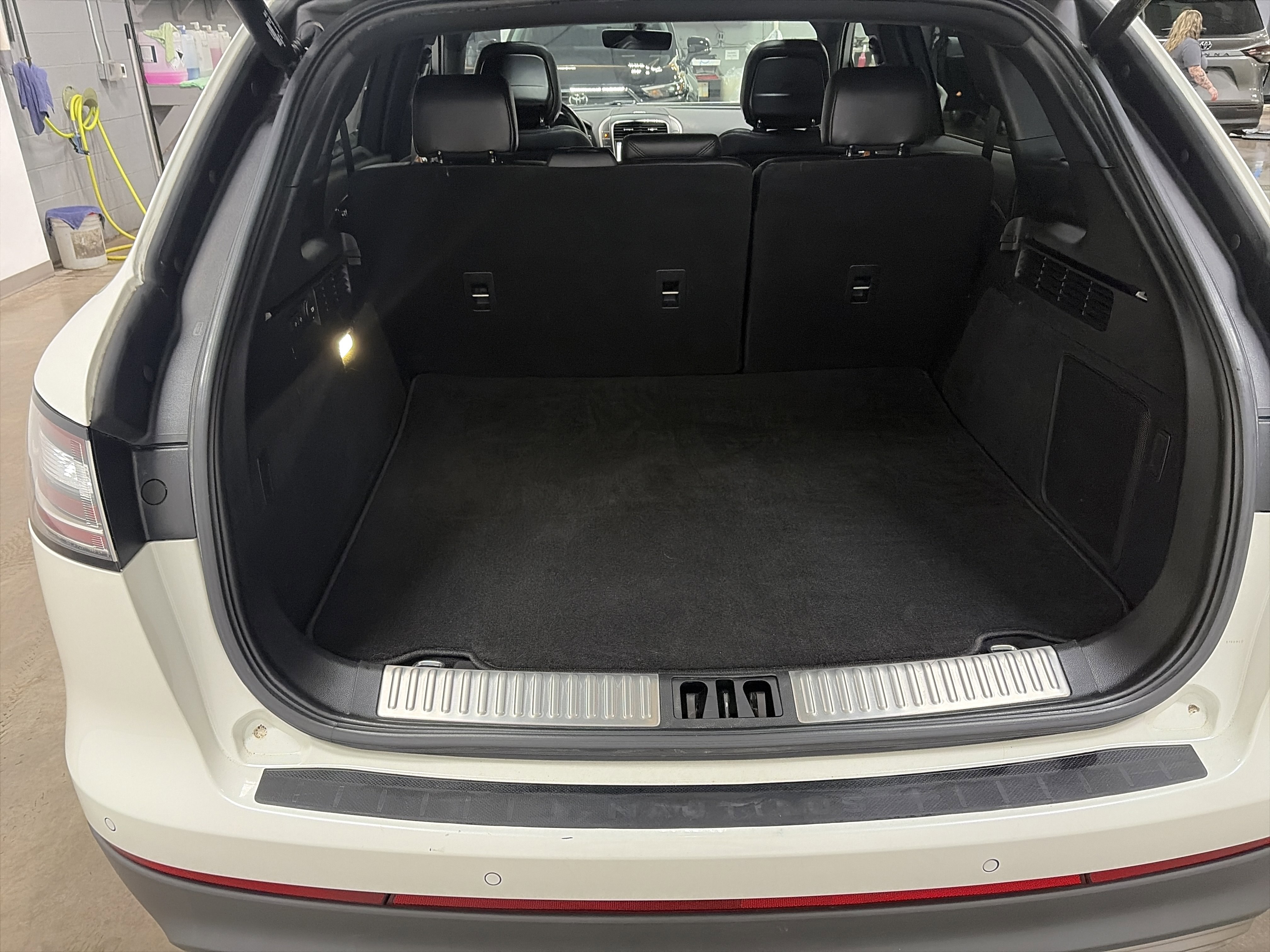 Used 2020 Lincoln Nautilus Reserve w/ Cargo Utility Package image 31