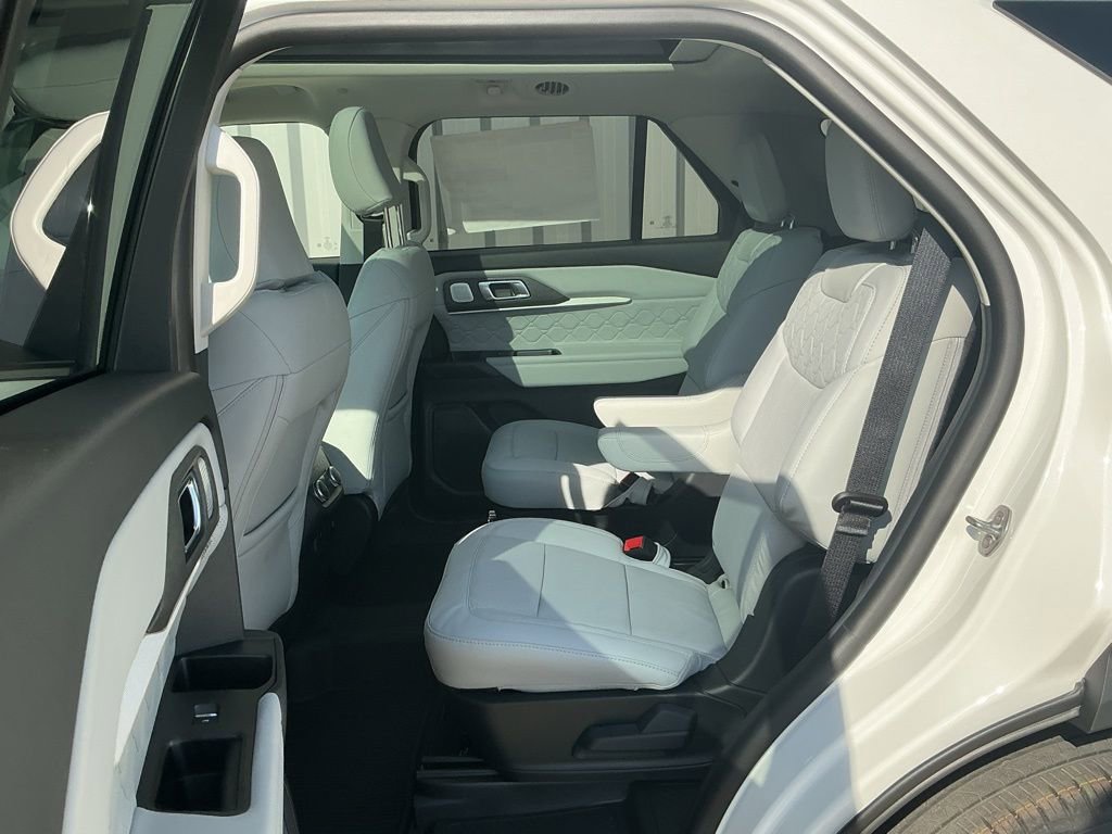 New 2026 Ford Explorer Platinum w/ LUX Leather Package AWD/4WD image 20