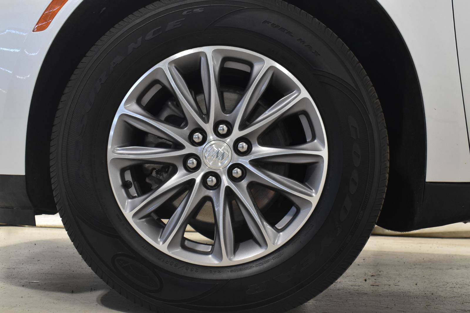 Used 2022 Buick Enclave Premium image 38