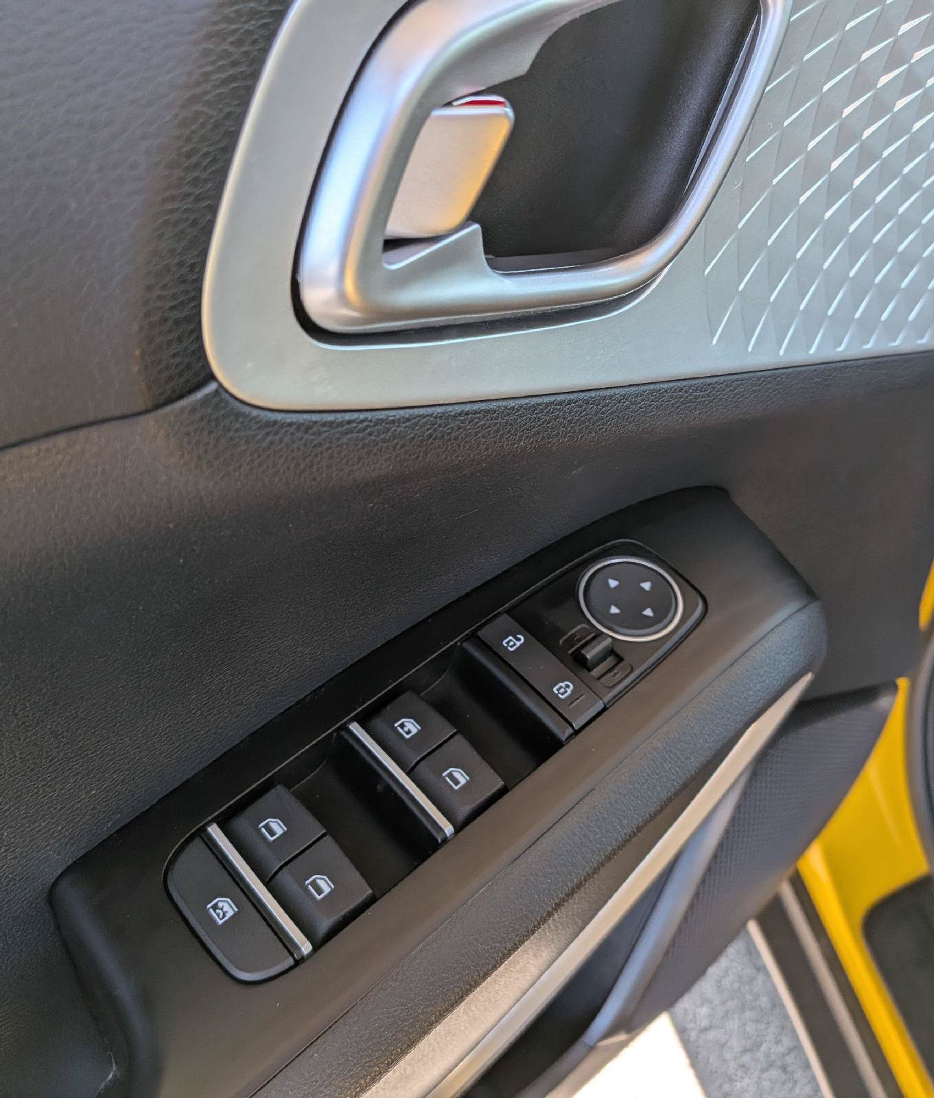 Used 2020 Kia Soul LX FWD image 14