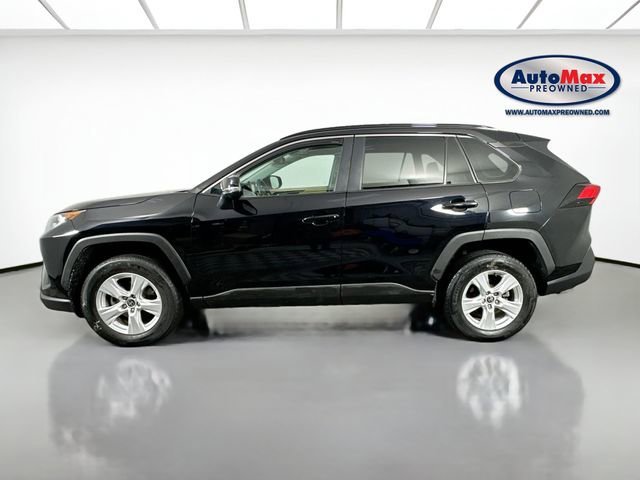 Used 2021 Toyota RAV4 XLE w/ Convenience Package image 9