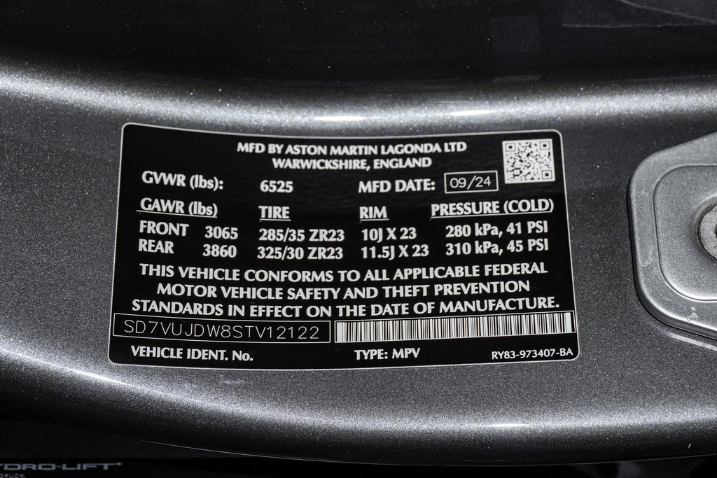 Used 2025 Aston Martin DBX 707 image 34