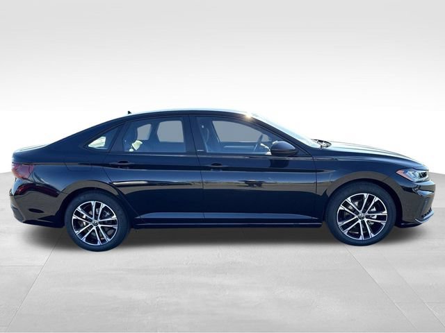 Used 2026 Volkswagen Jetta Sport FWD image 6