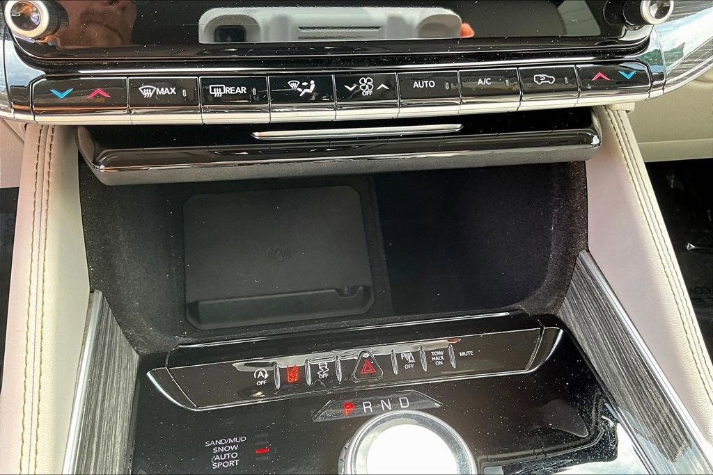 Used 2022 Jeep Wagoneer Series II AWD/4WD image 17