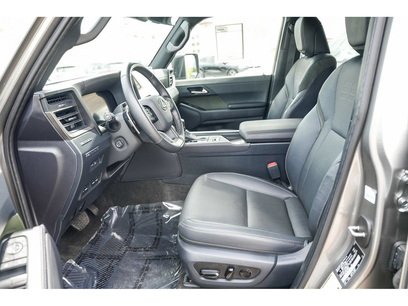Used 2025 Lexus GX 550 AWD/4WD image 17