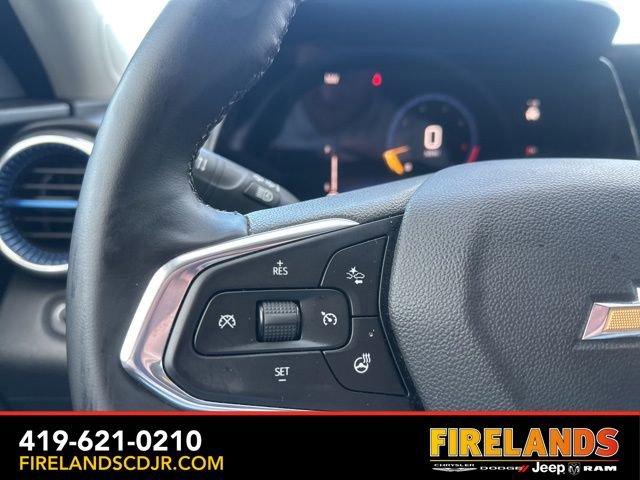 Used 2025 Chevrolet Trax LT w/ LT Convenience Package image 24