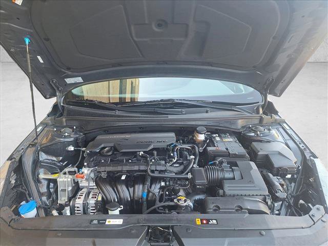 Used 2023 Hyundai Elantra SE image 22