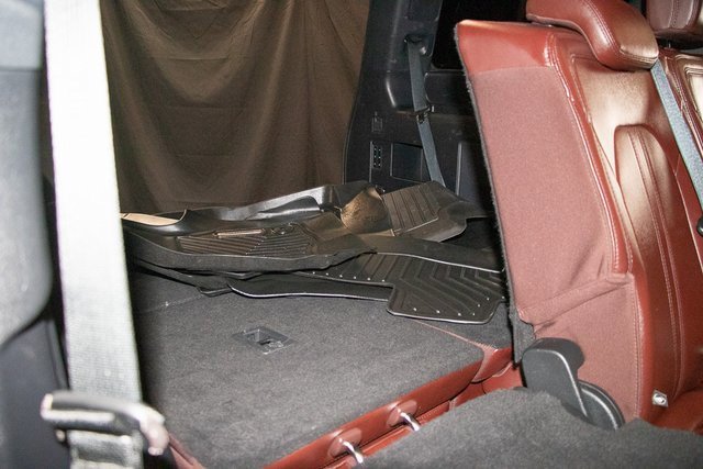 Used 2022 Ford Expedition Limited image 19