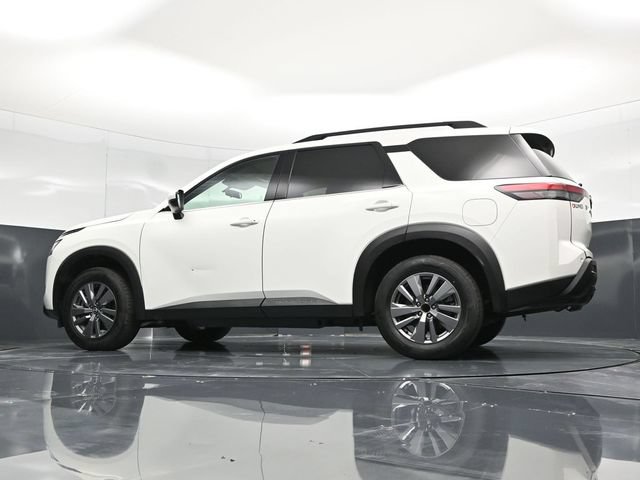 Used 2025 Nissan Pathfinder SV FWD image 60