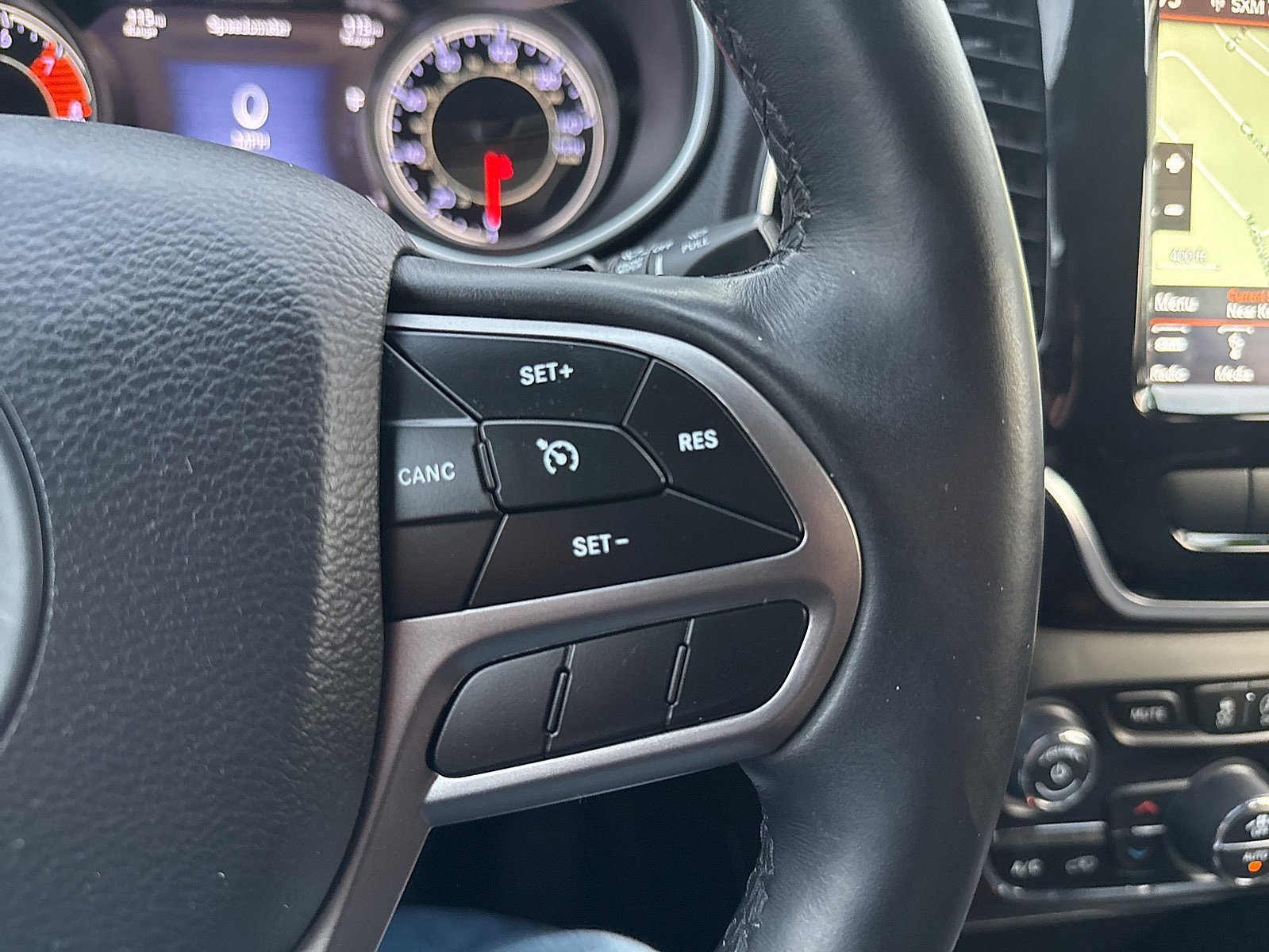 Used 2019 Jeep Cherokee Limited w/ Trailer Tow Group AWD/4WD image 51