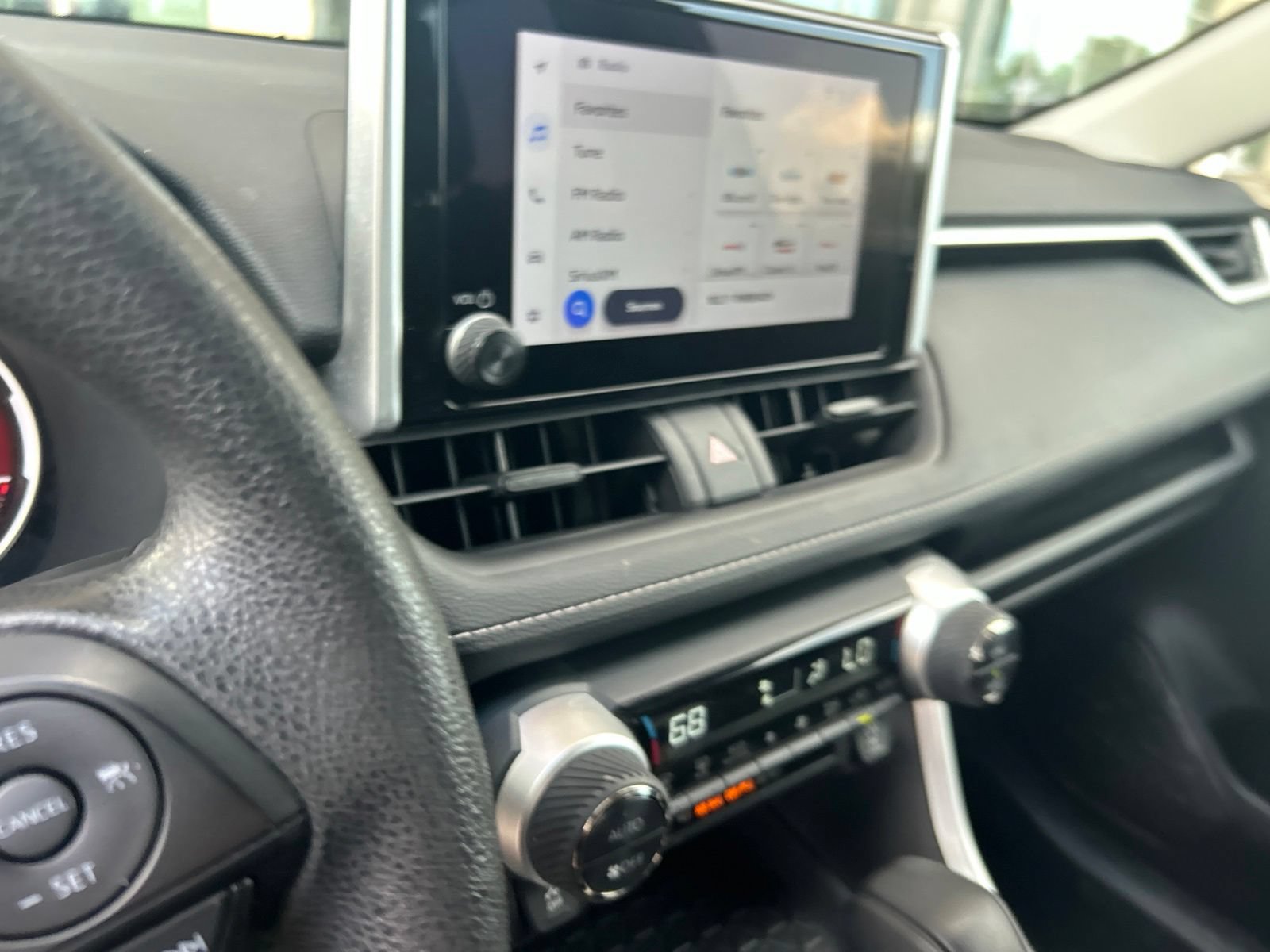 Used 2025 Toyota RAV4 XLE FWD image 22