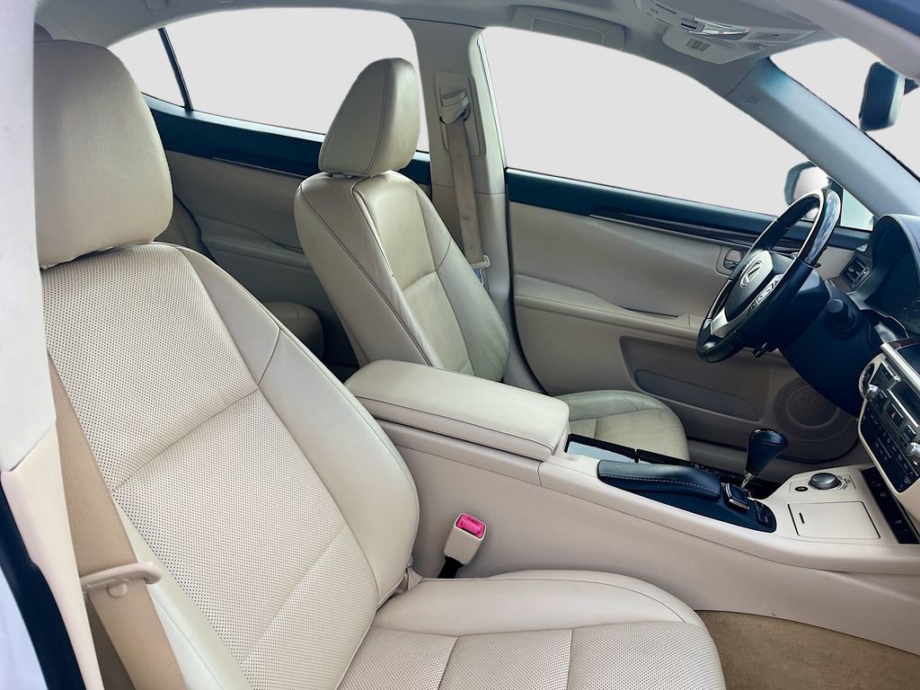 Used 2015 Lexus ES 350 350 w/ Luxury Package image 27