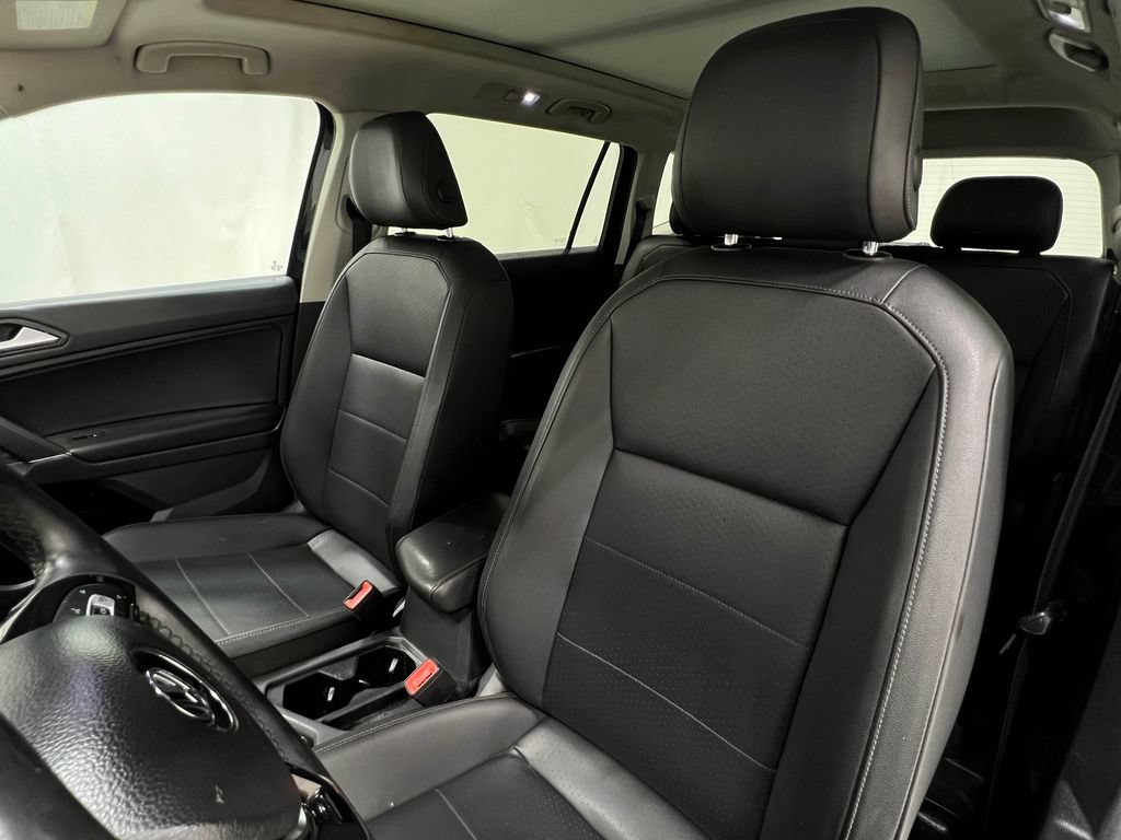 Used 2020 Volkswagen Tiguan SE AWD/4WD image 14