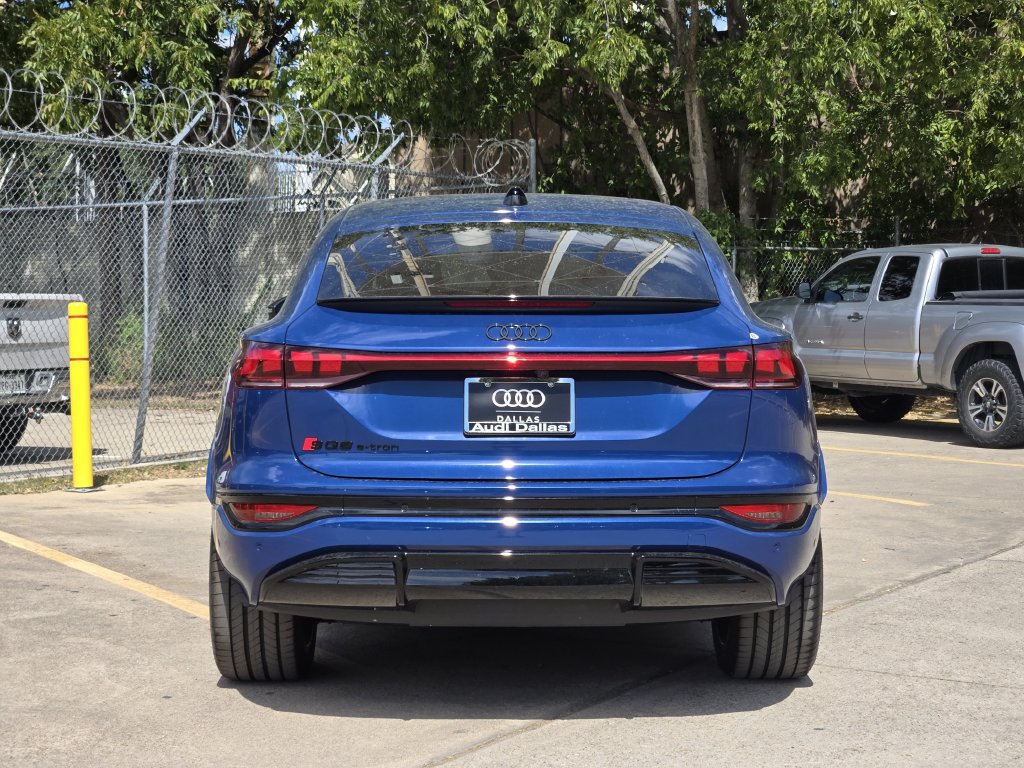 New 2027 Audi SQ6 e-tron Prestige AWD/4WD image 9