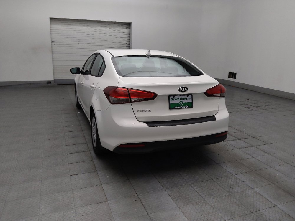 Used 2017 Kia Forte LX FWD image 5