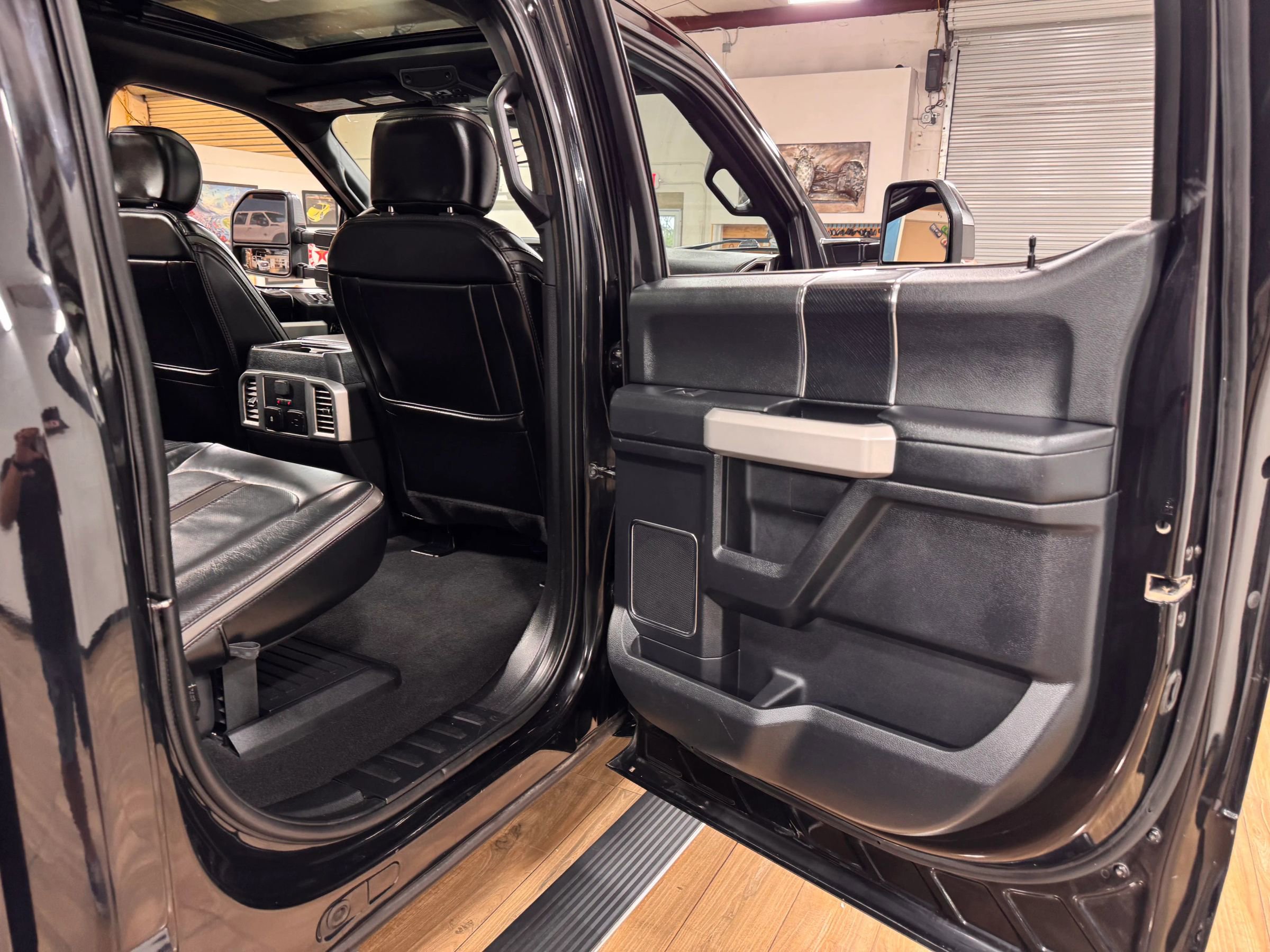 Used 2020 Ford F250 Platinum w/ FX4 Off-Road Package image 16