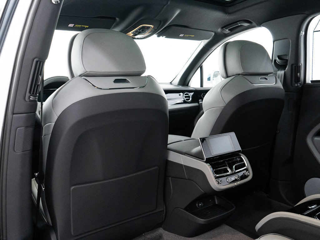New 2026 Bentley Bentayga Extended Wheelbase AWD/4WD image 23