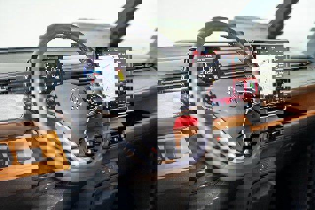 New 2025 Volkswagen ID. Buzz Pro S image 8