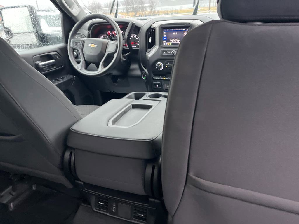 Used 2025 Chevrolet Silverado 2500 Custom w/ Custom Value Package image 27