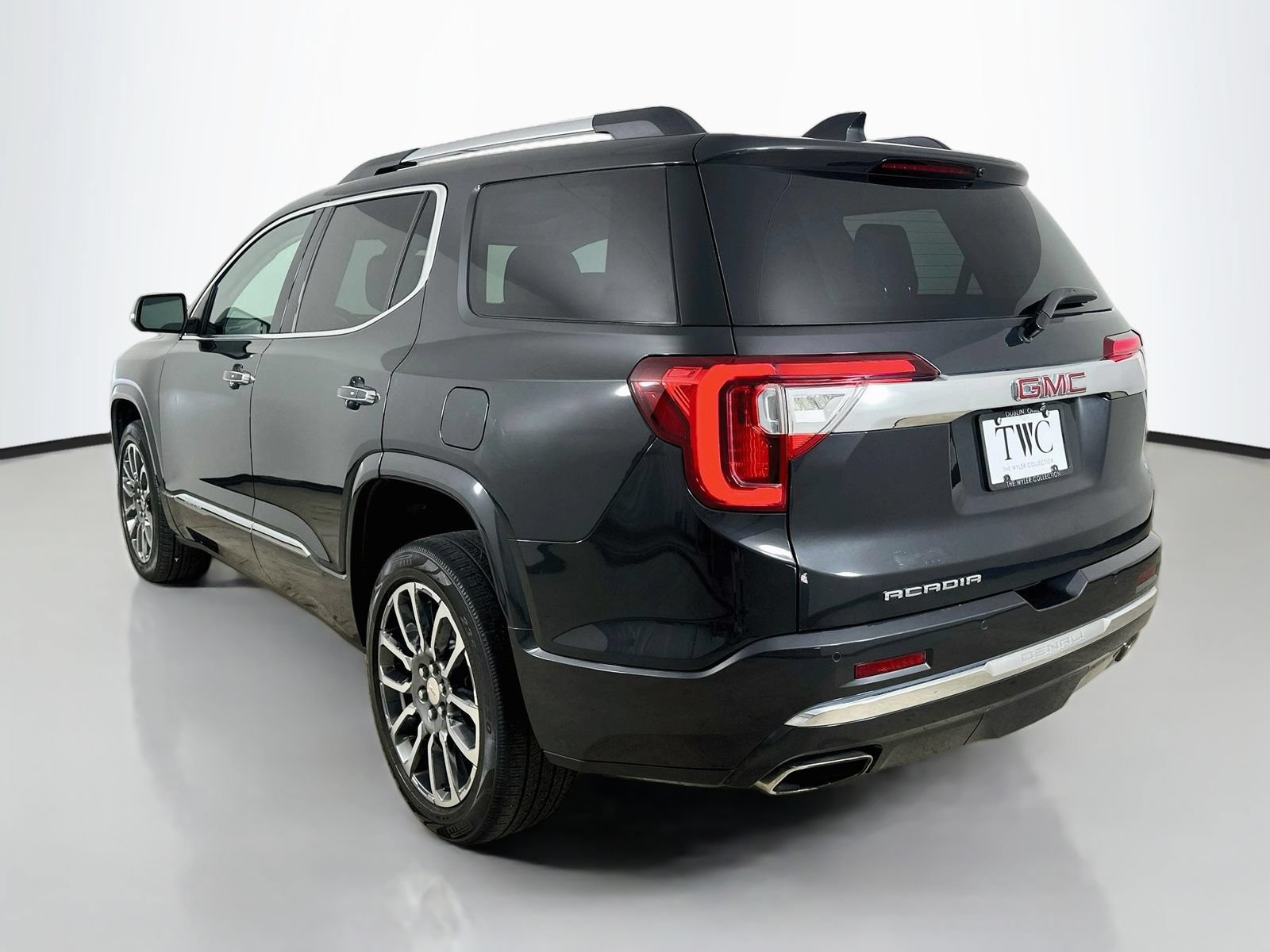 Used 2020 GMC Acadia Denali FWD image 7