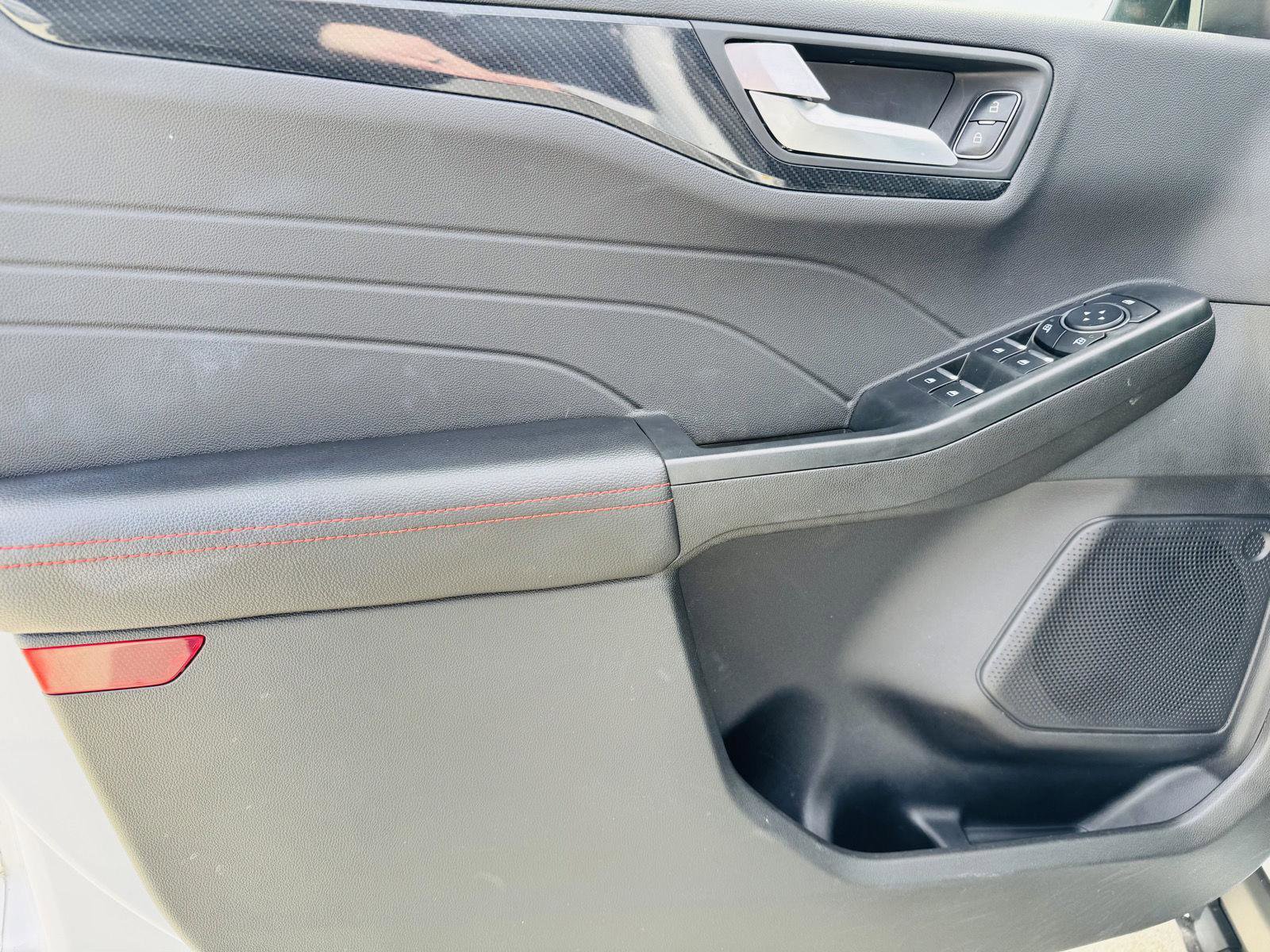 Used 2023 Ford Escape ST-Line w/ Tech Pack #1 image 15