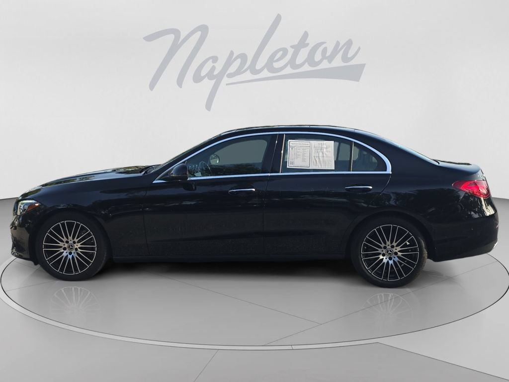 Used 2025 Mercedes-Benz C 300 4MATIC Sedan image 4