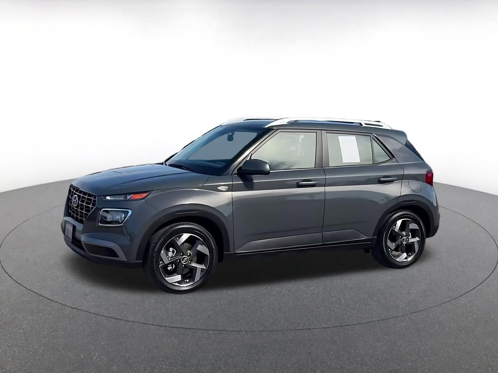 Used 2025 Hyundai Venue SEL image 8