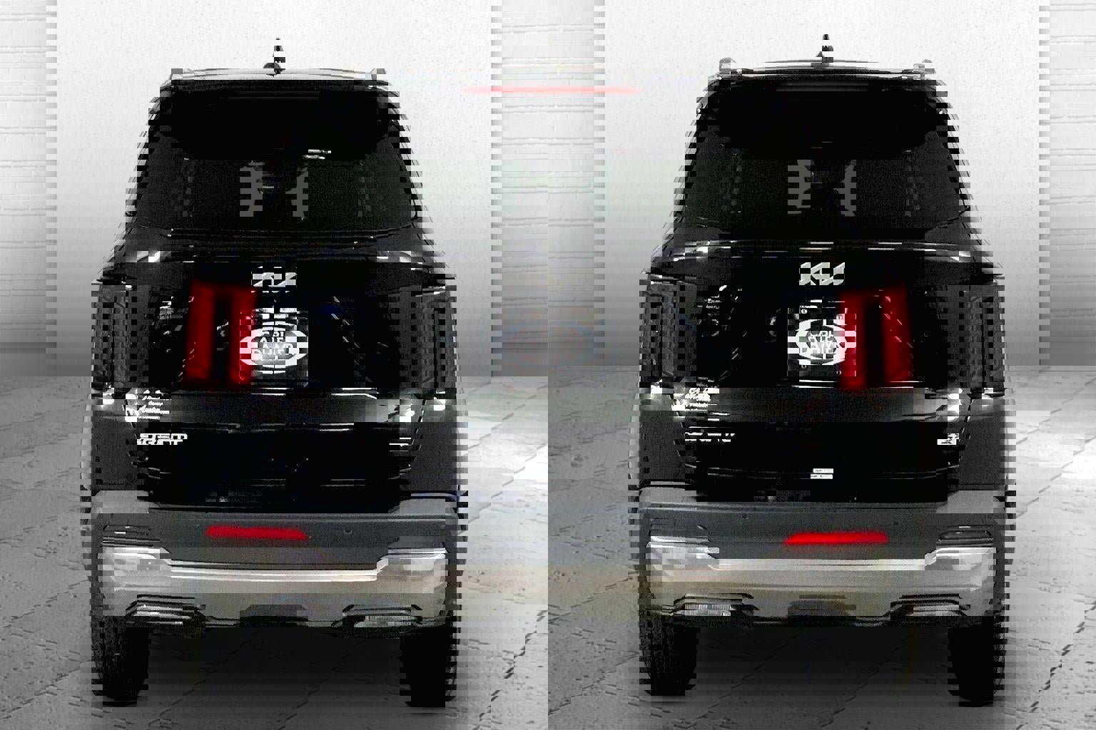 Certified 2024 Kia Sorento S image 3