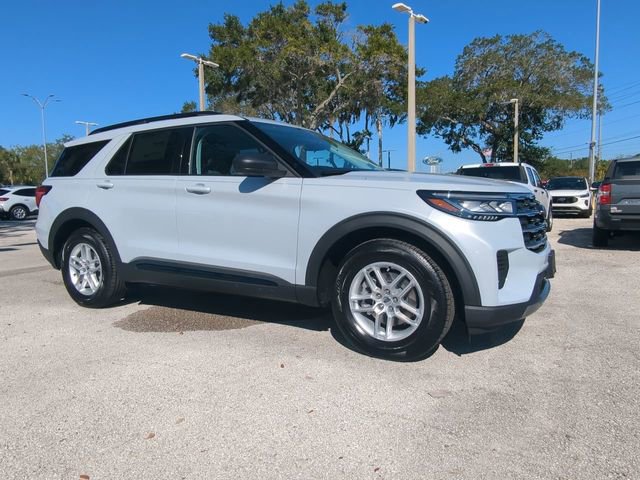 New 2026 Ford Explorer Active RWD image 2