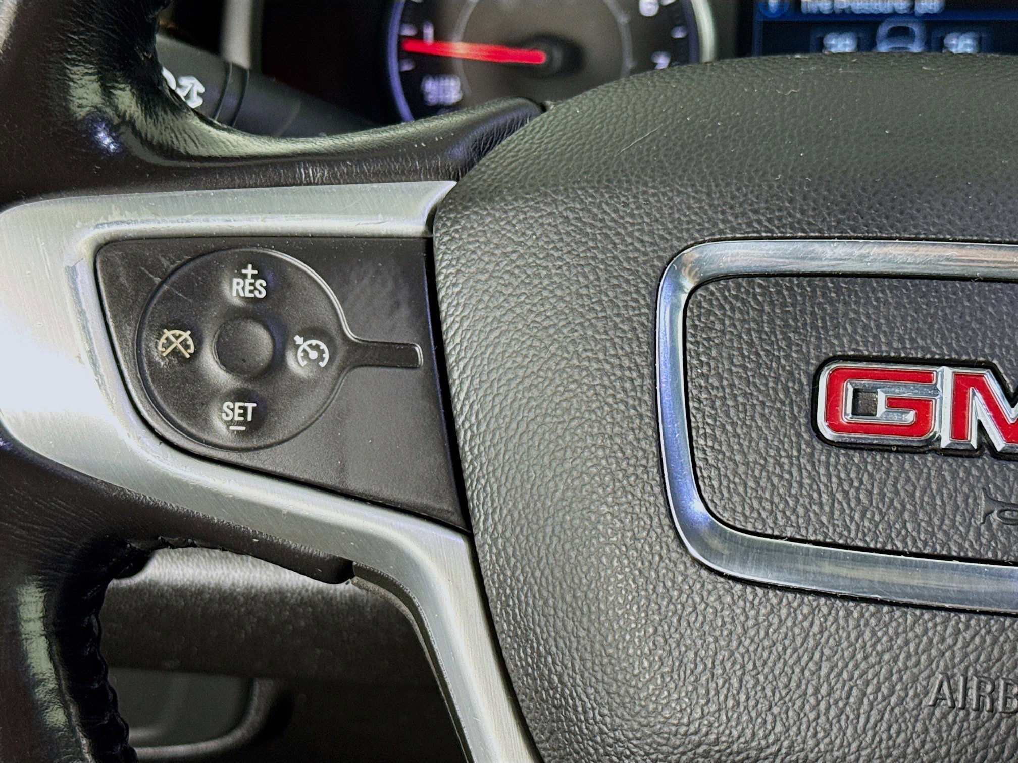 Used 2018 GMC Terrain SLE w/ Driver Convenience Package image 13