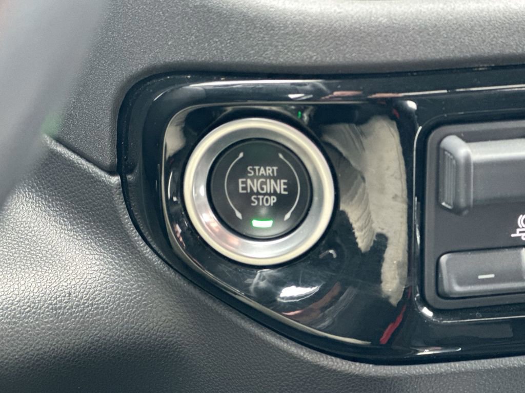 Used 2022 GMC Sierra 1500 SLT w/ SLT Premium Plus Package image 17