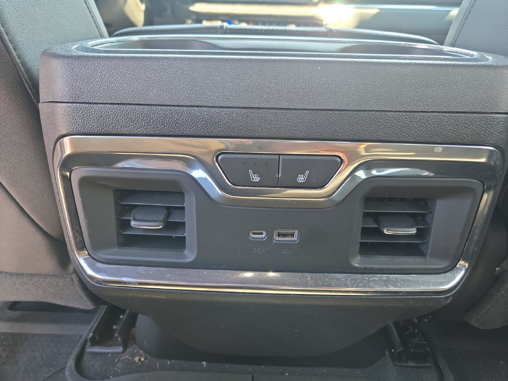 Used 2024 Chevrolet Silverado 3500 High Country w/ High Country Premium Package AWD/4WD image 19