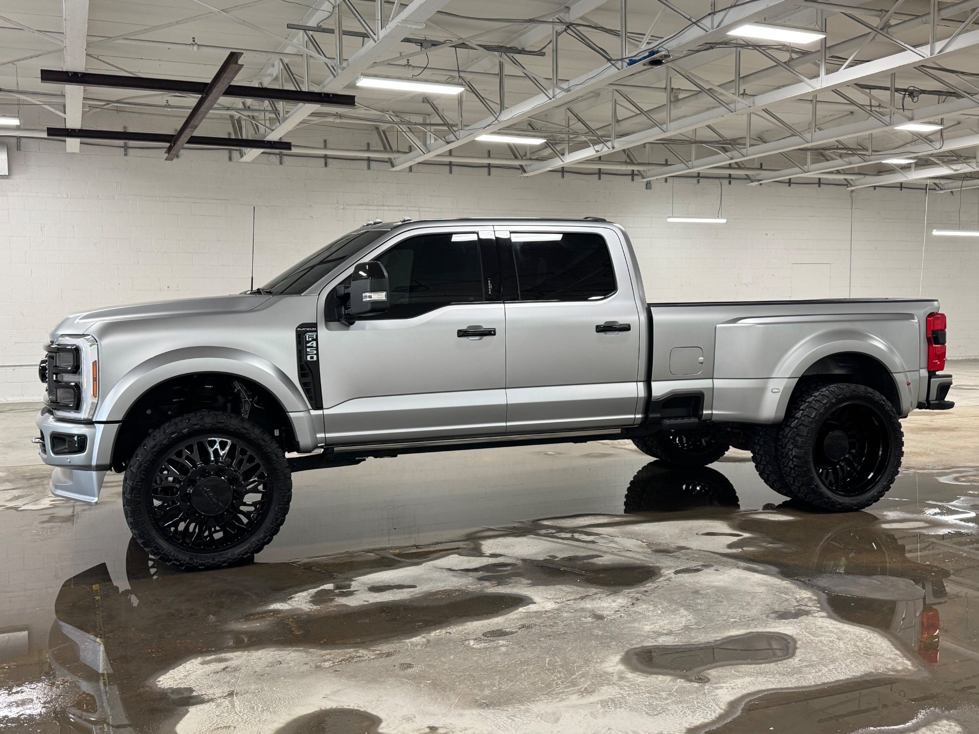 Used 2024 Ford F450 Platinum w/ Camper Package AWD/4WD image 24