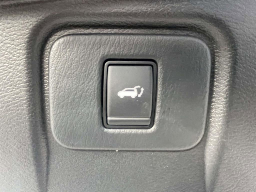 Used 2021 Nissan Murano Platinum w/ Cargo Package image 10