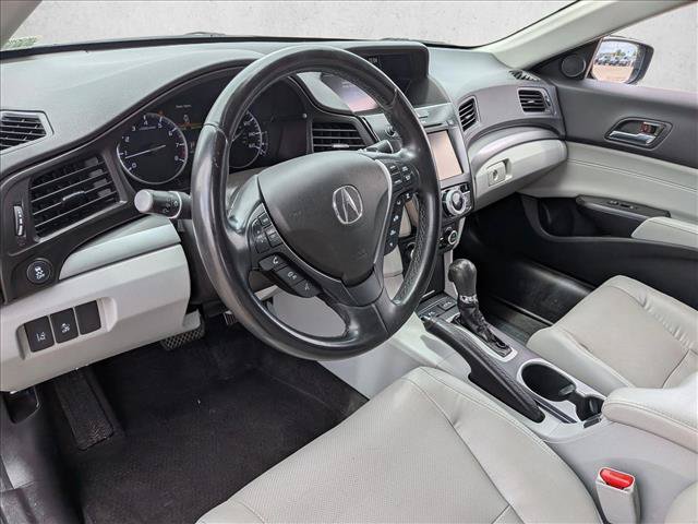 Used 2017 Acura ILX FWD image 11