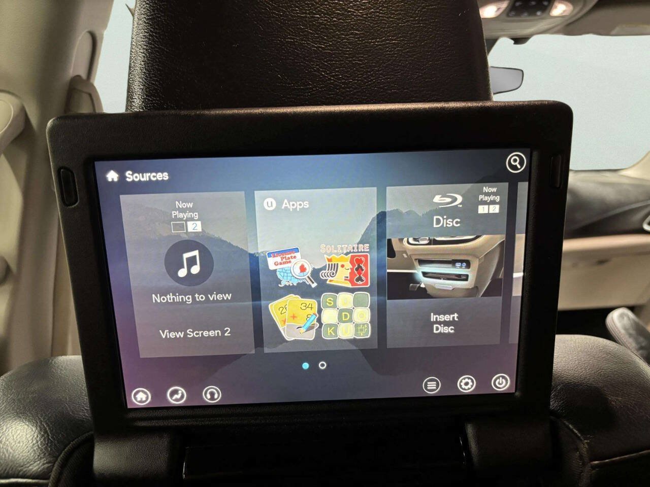 Used 2017 Chrysler Pacifica Touring-L Plus w/ Tire & Wheel Group FWD image 24