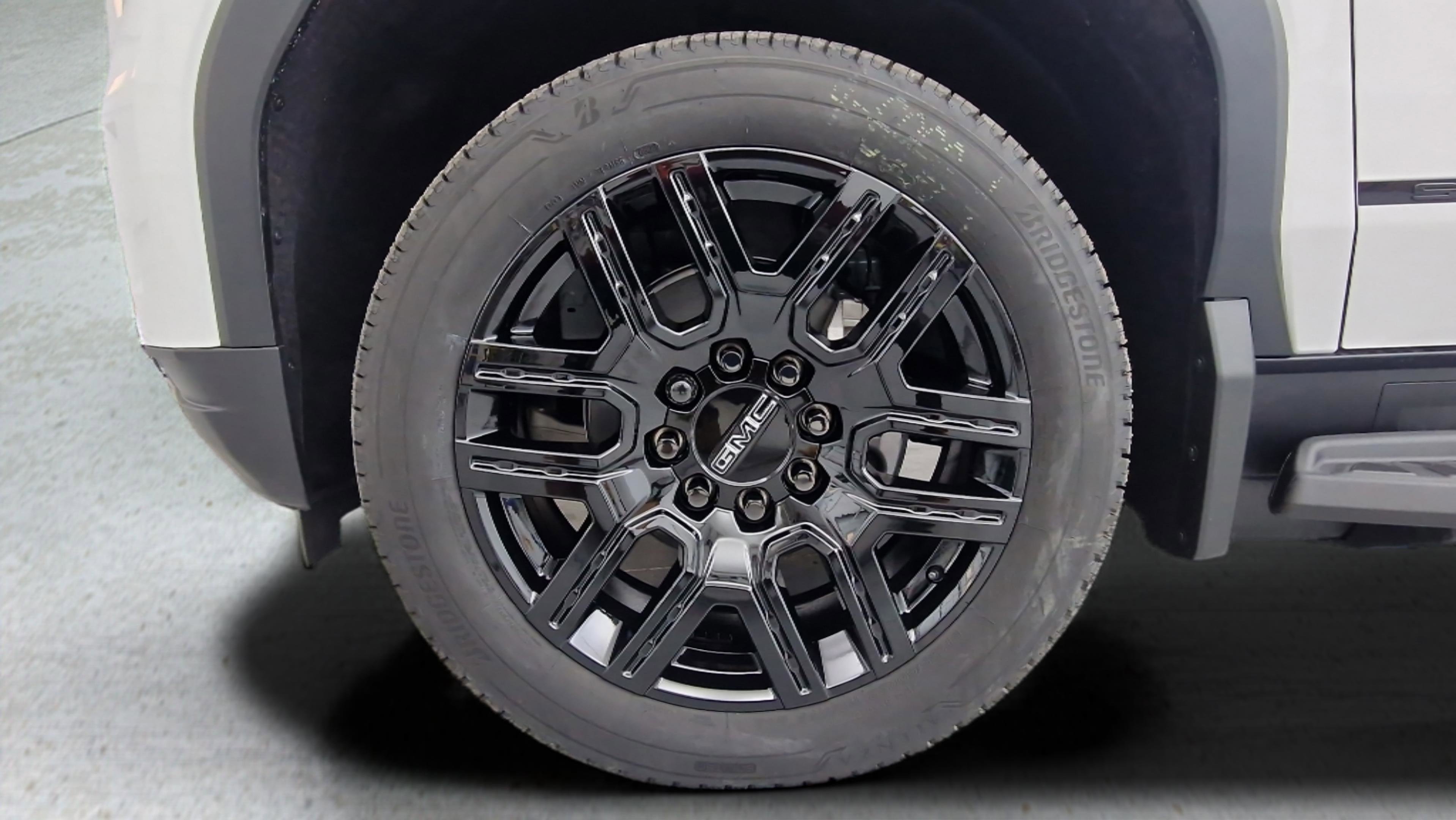 New 2026 GMC Sierra EV Elevation w/ LPO, Elevation Dark Package image 32