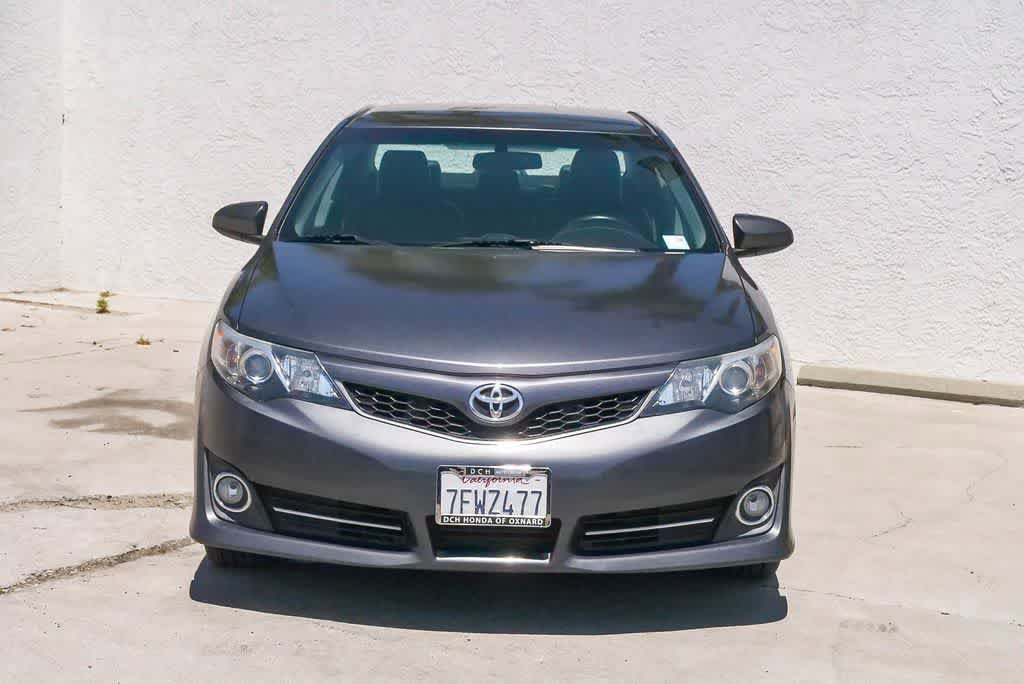 Used 2014 Toyota Camry SE FWD image 2