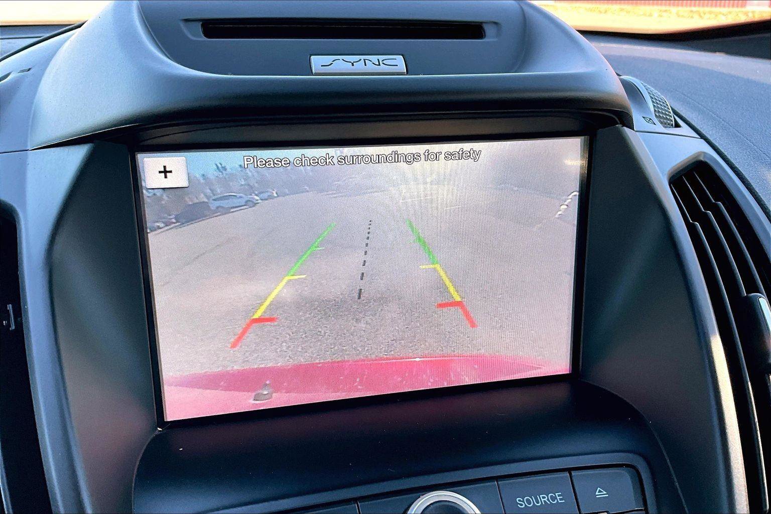 Used 2017 Ford C-MAX Energi SE w/ Equipment Group 401A image 25