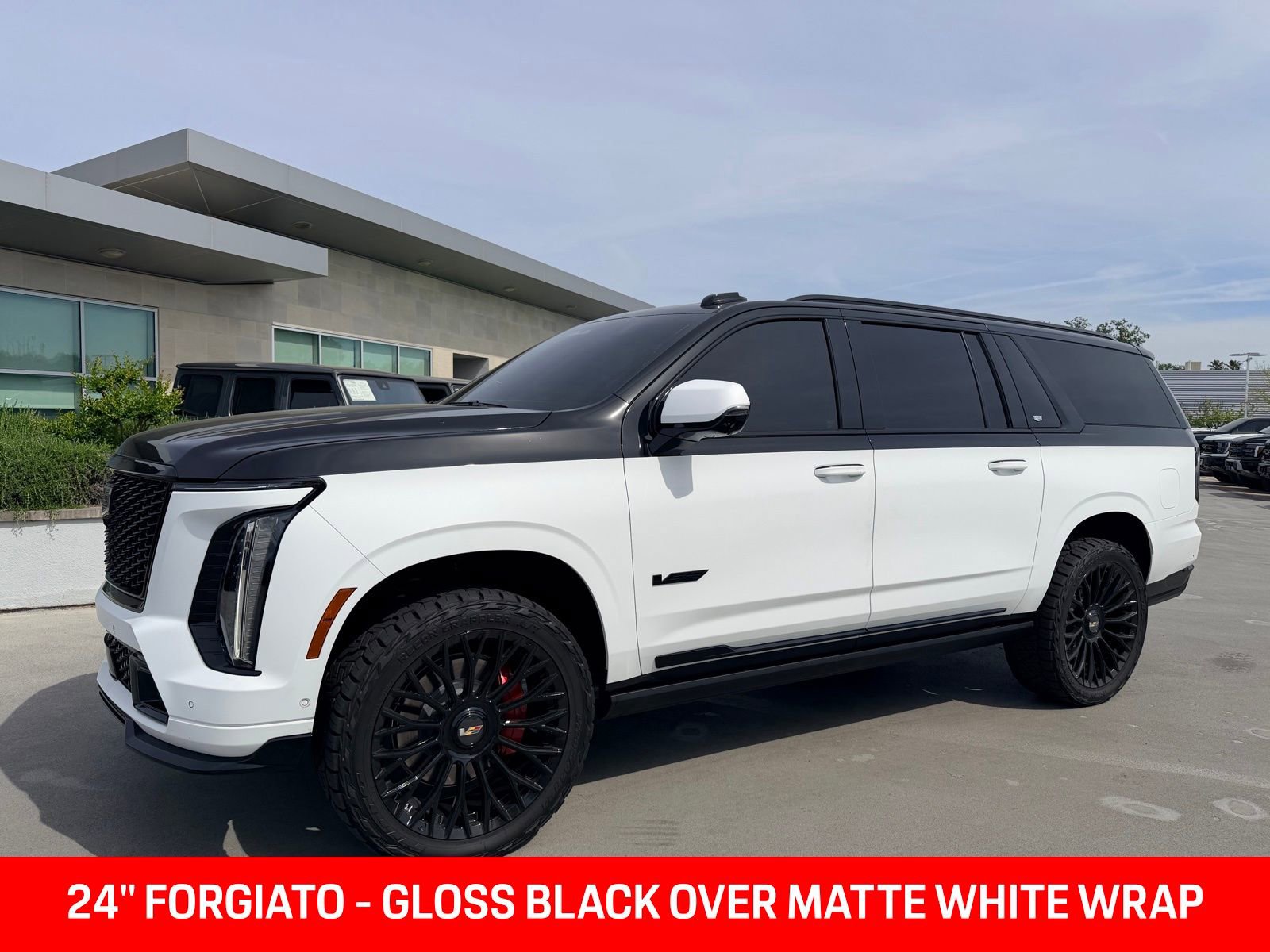 Used 2025 Cadillac Escalade ESV V