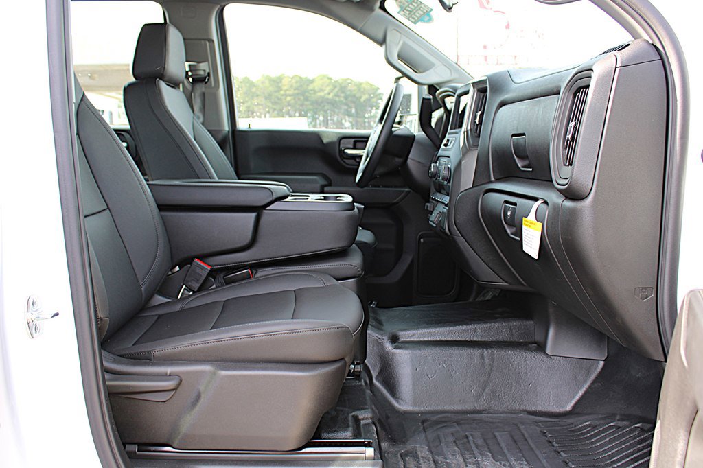 Used 2026 Chevrolet Silverado 2500 W/T image 15