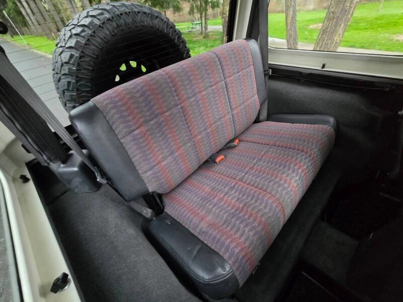 Used 2000 Jeep Wrangler Sport AWD/4WD image 14