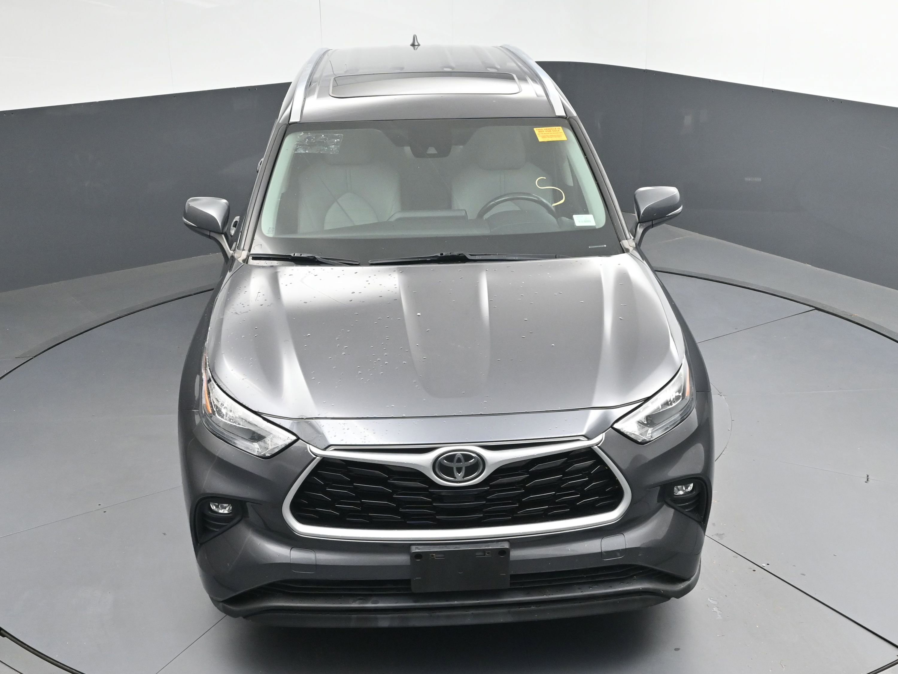 Used 2020 Toyota Highlander XLE image 33