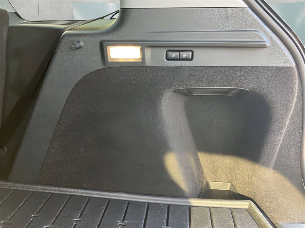 Used 2022 Lincoln Corsair AWD w/ Equipment Group 101A image 39