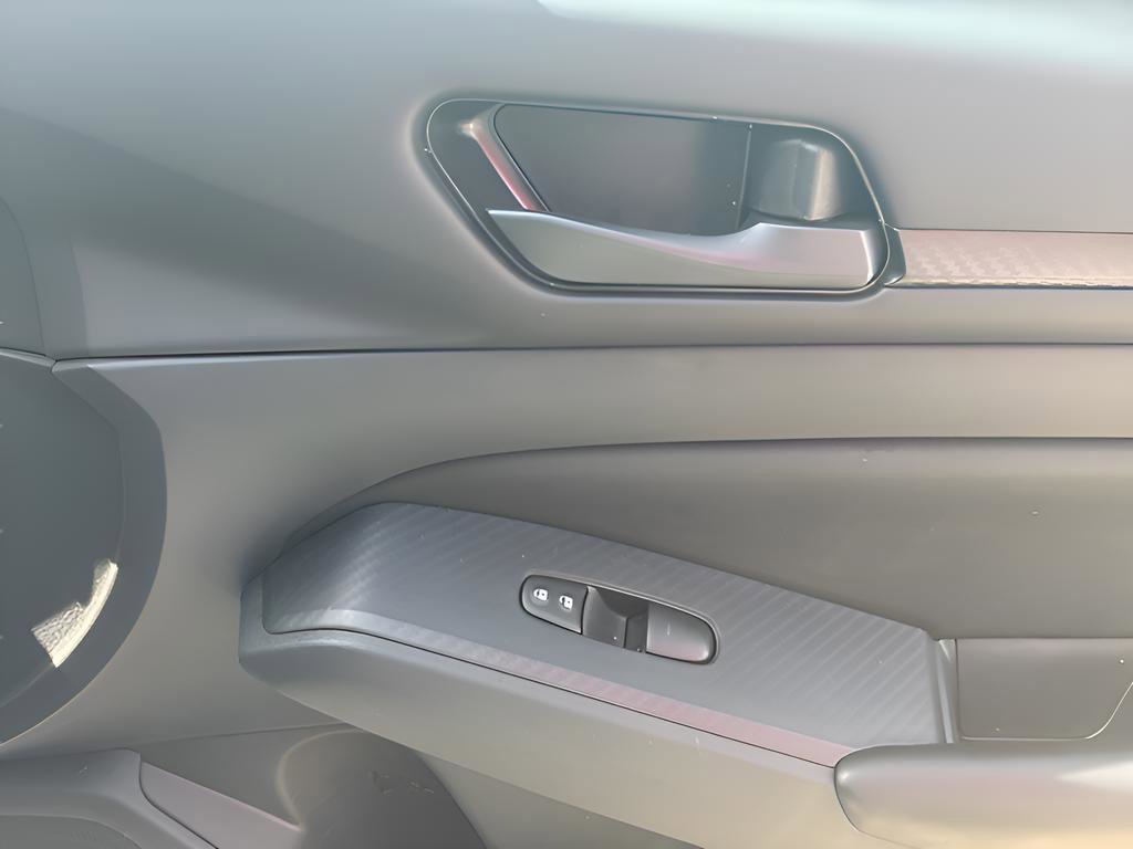 Used 2025 Nissan Altima 2.5 S image 14