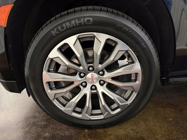Used 2021 GMC Yukon Denali w/ Denali Premium Package AWD/4WD image 10