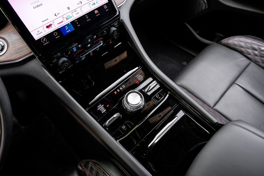 Used 2022 Jeep Grand Cherokee Summit image 34