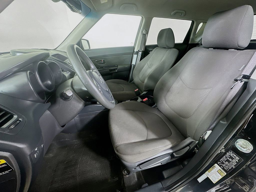 Used 2013 Kia Soul image 23