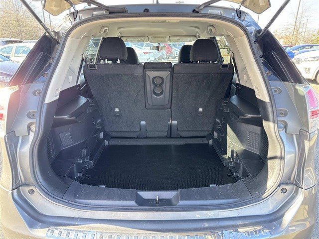 Used 2015 Nissan Rogue SV image 12